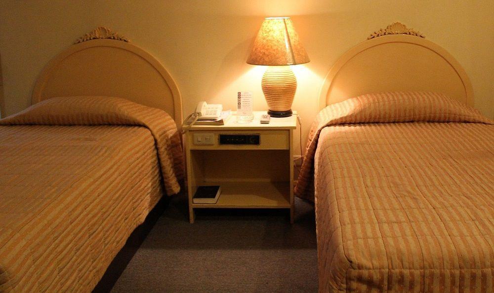 Hotel Cesario Мактан Екстериор снимка
