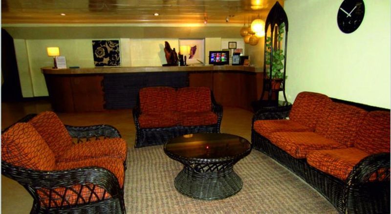 Hotel Cesario Мактан Екстериор снимка