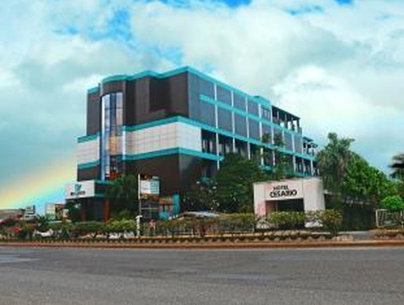 Hotel Cesario Мактан Екстериор снимка