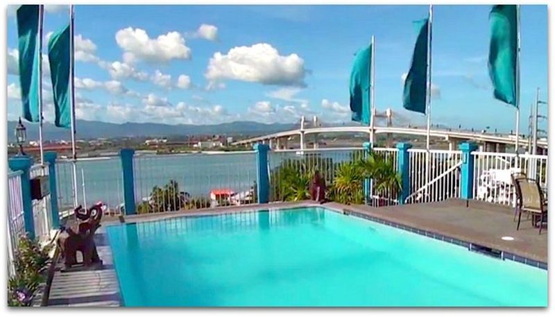 Hotel Cesario Мактан Екстериор снимка