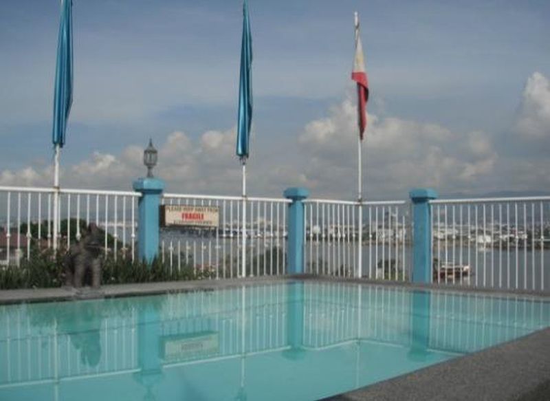 Hotel Cesario Мактан Екстериор снимка