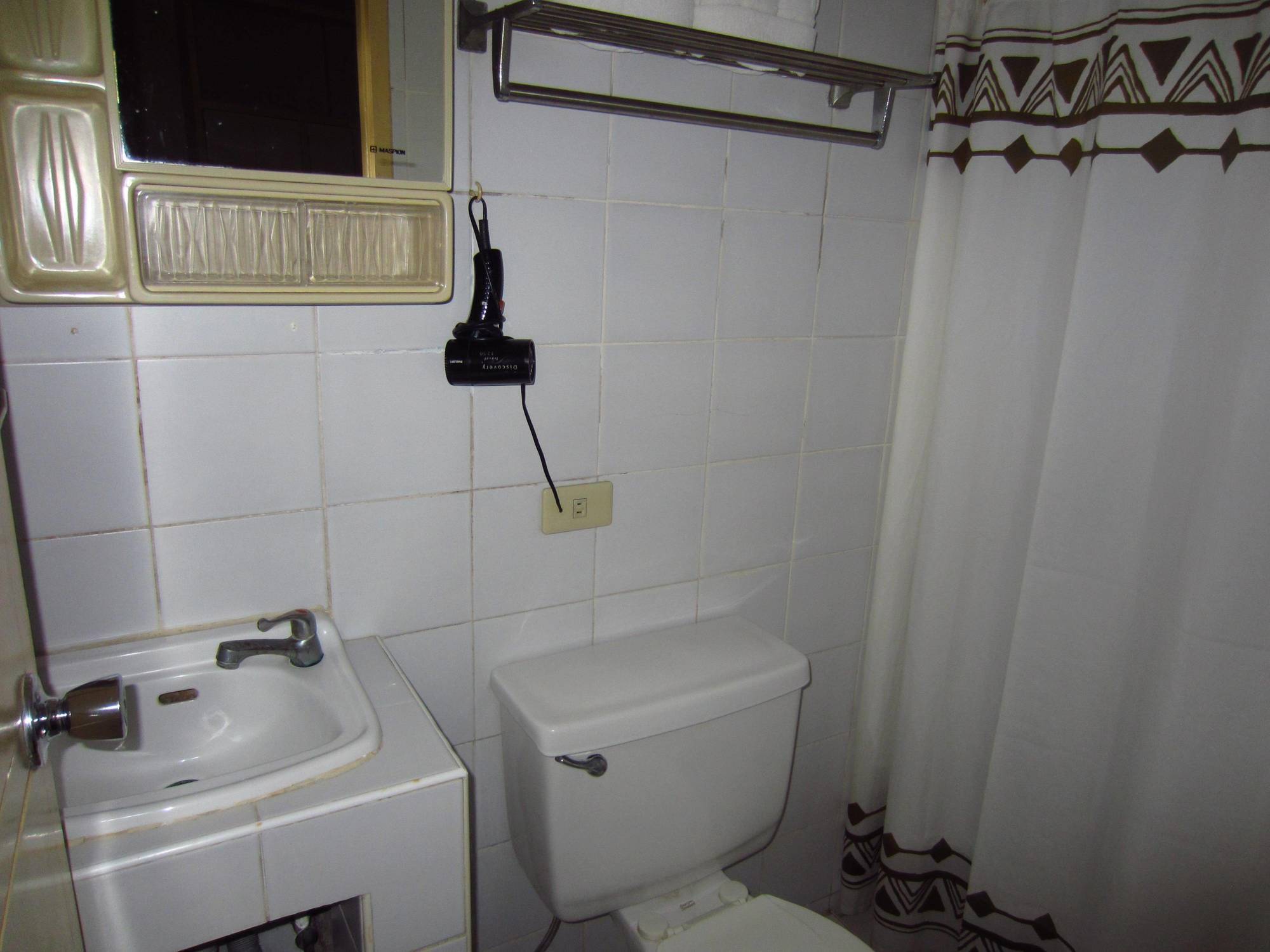Hotel Cesario Мактан Екстериор снимка