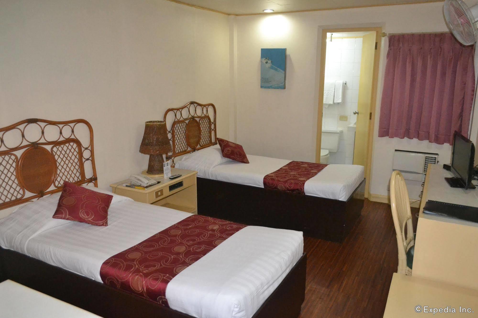 Hotel Cesario Мактан Екстериор снимка
